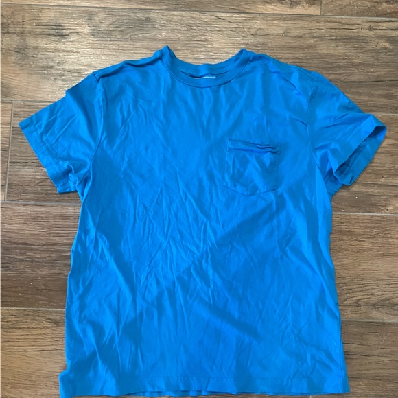 Club room performance shirt size large - Picture 3 of 3